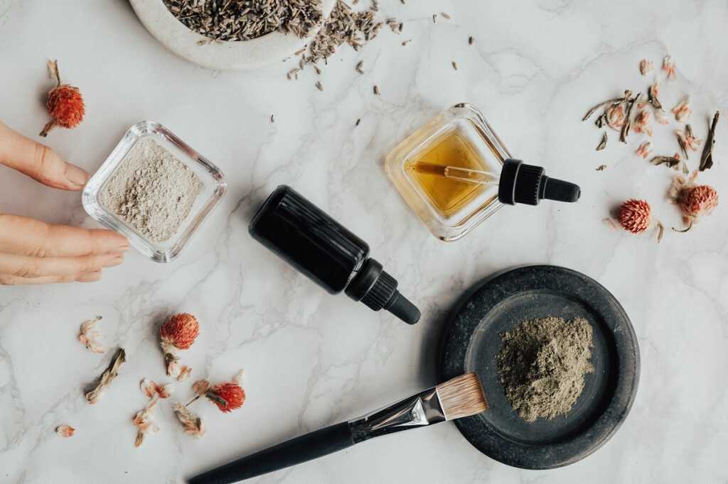 Domača priprava kozmetike z uporabo super živila neem